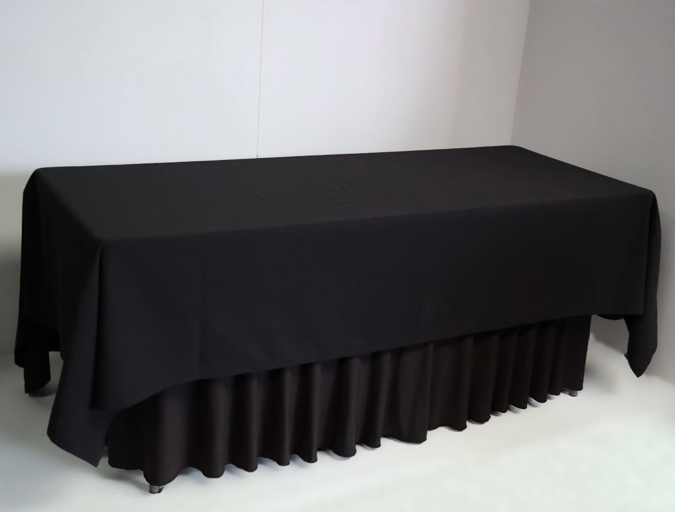 Buffettafel met rok en kleed 