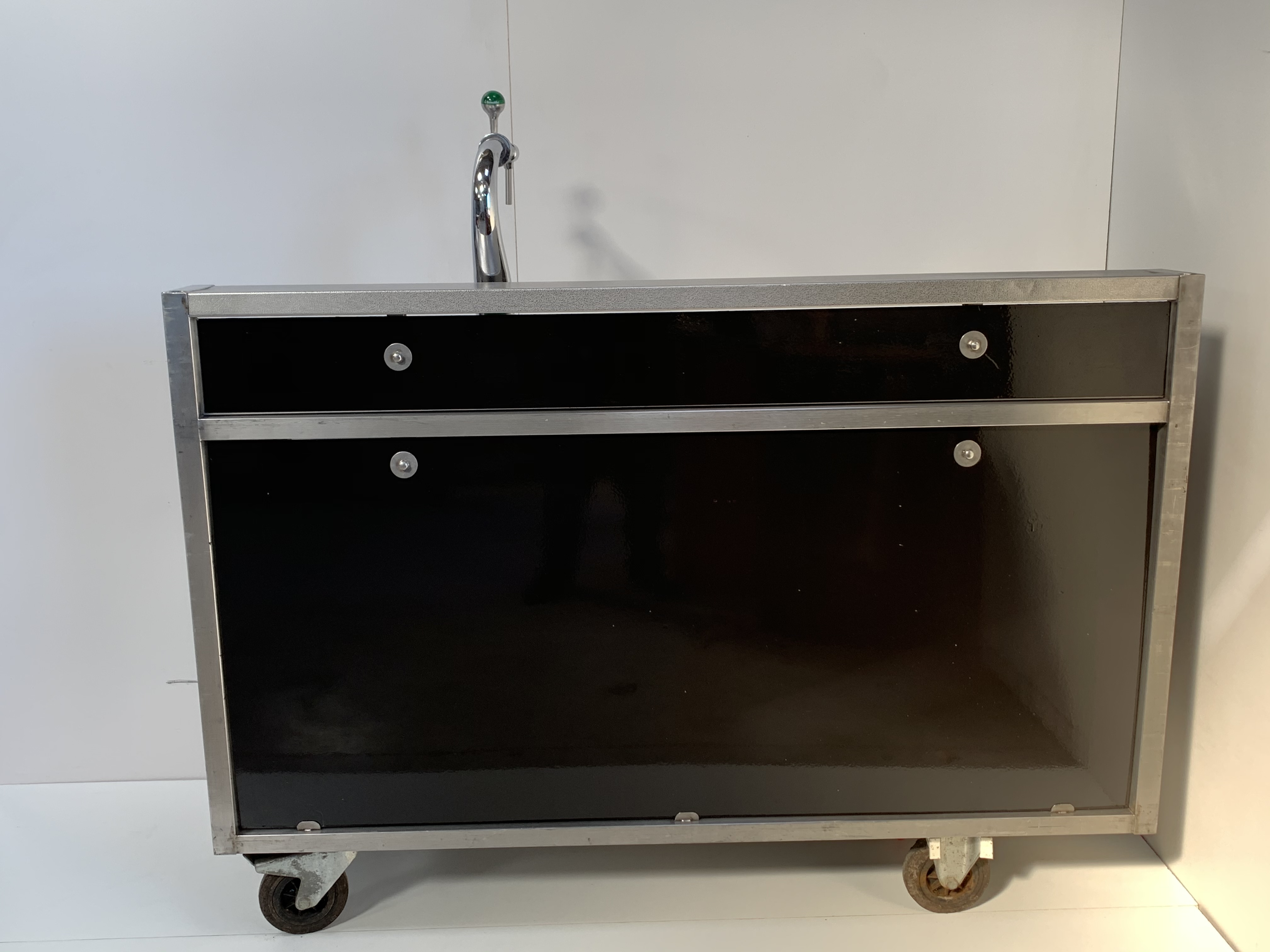 Mobiele tap met spoelbak enkel kraan