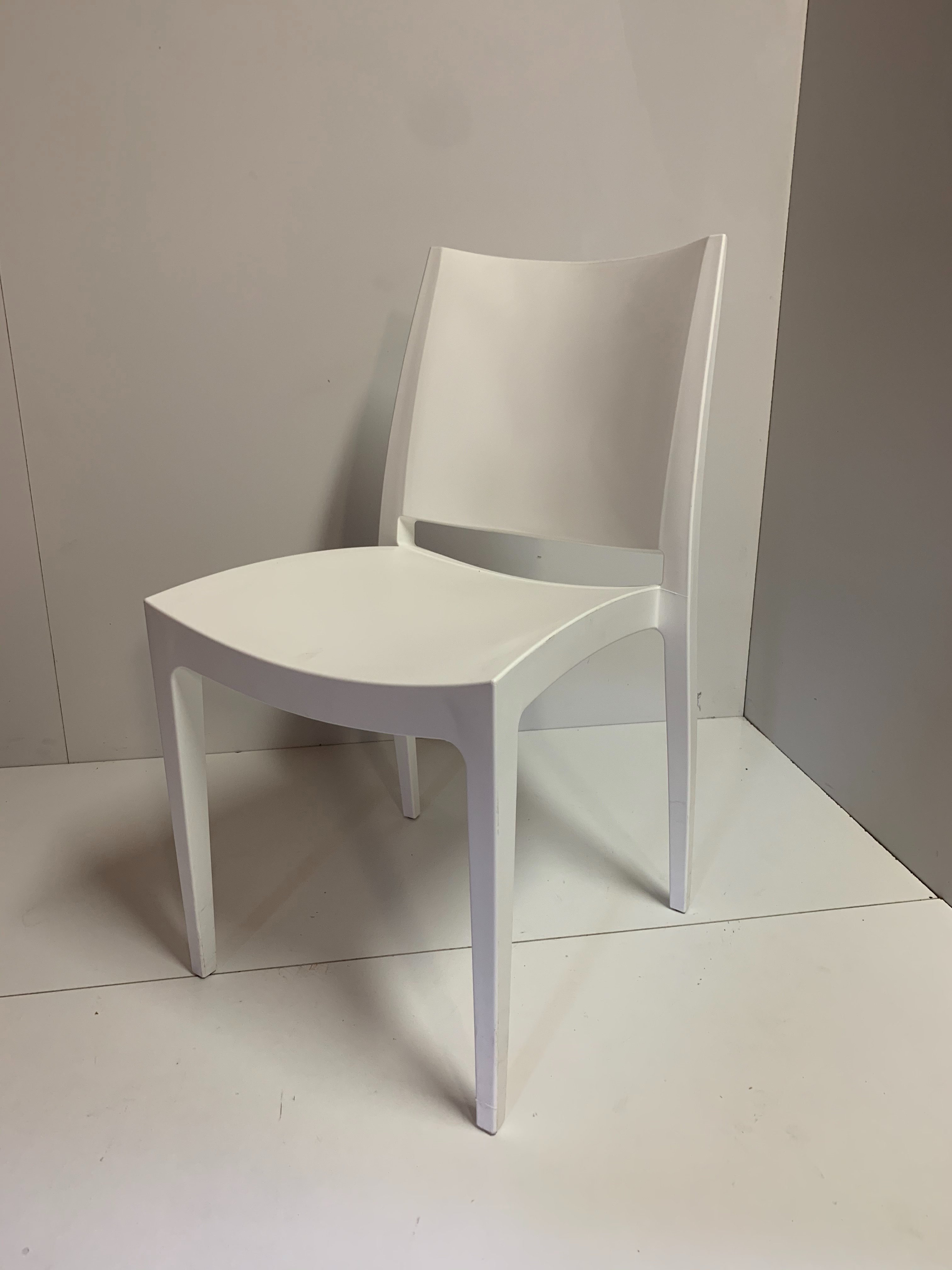 Stapelstoel trendy wit 